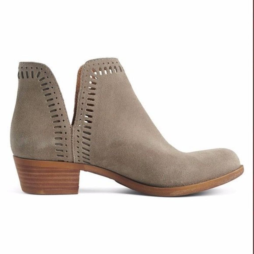 Lucky Brand Women’s LP Francee Suede Cut Out Ankle Boot 8.5